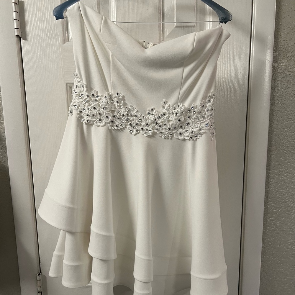 Party dress. Prom dress. Strapless. Pageant.